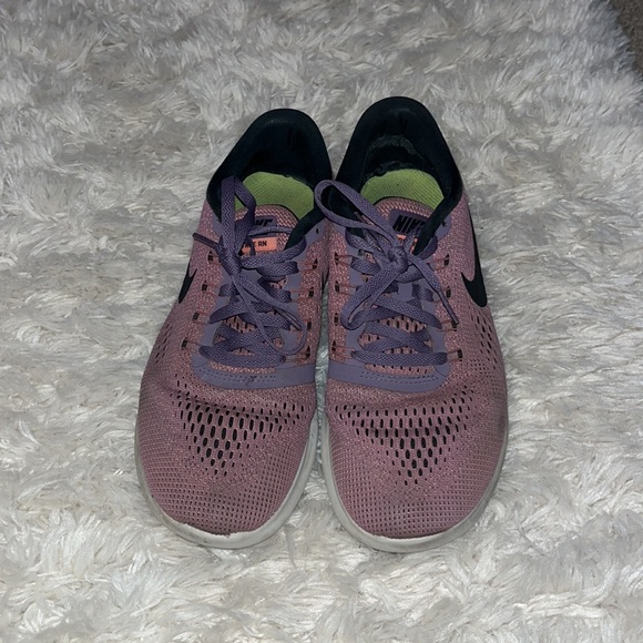 Nike Women’s Free Run Shoes - Picture 2 of 6